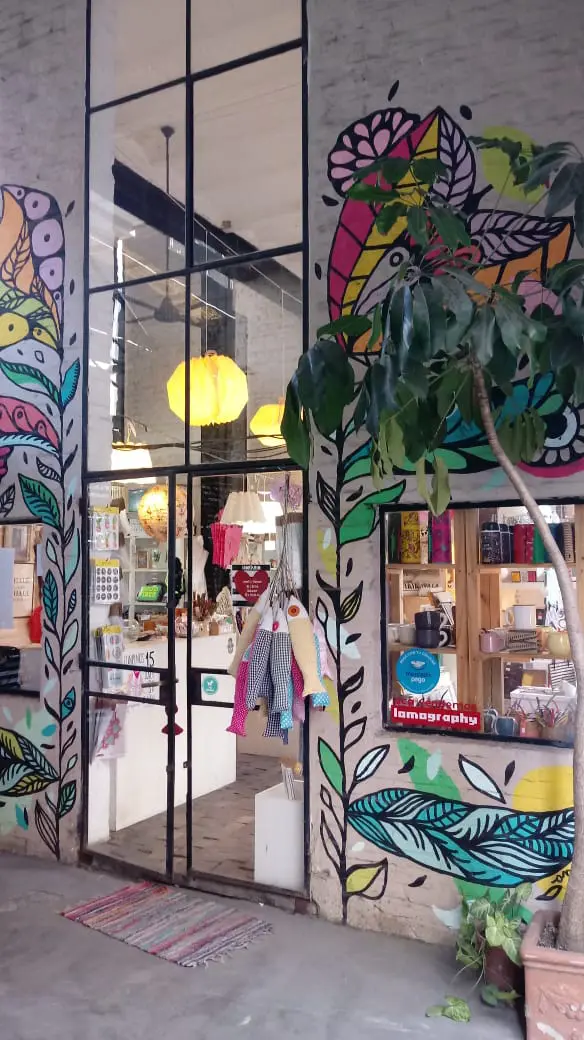 Alternativo. Entre Rios 377, Rosario.